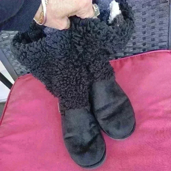 Muk Luks winter scrunch boots. Adorable! - Picture 1 of 6